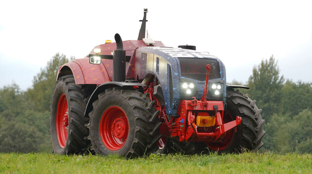 MTZ a prezentat tractoarele fără pilot Belarus 3523i și KFU-MTZ-112