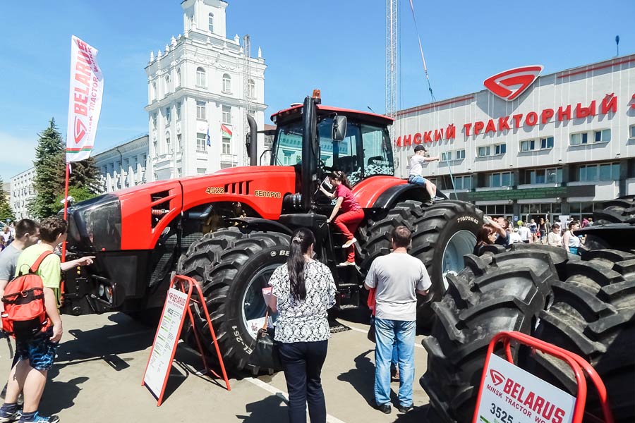 Belarus приглашает! Побудь в роли рабочего индустриальной эпохи