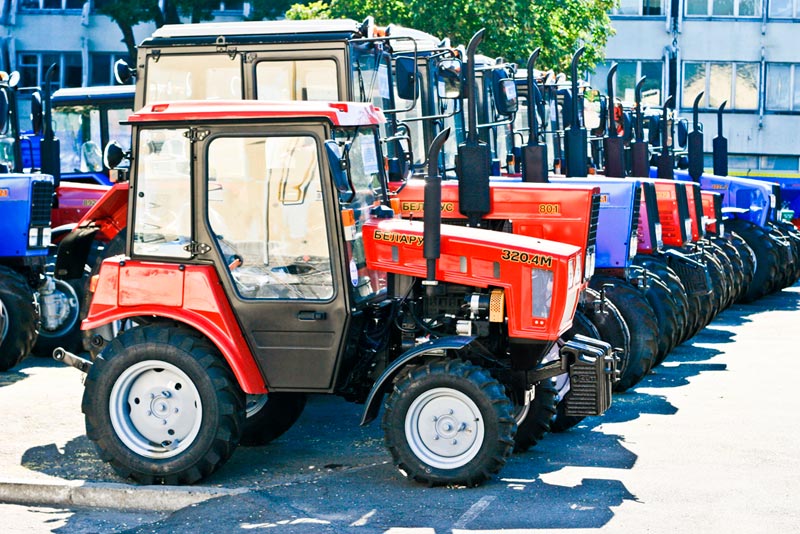 Tractorul Belarus 320М actualizat – o ofertă excelentă pentru gospodăriile mici de fermieri