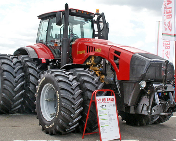 МТЗ представил 450-сильный трактор-гигант Беларус-4522