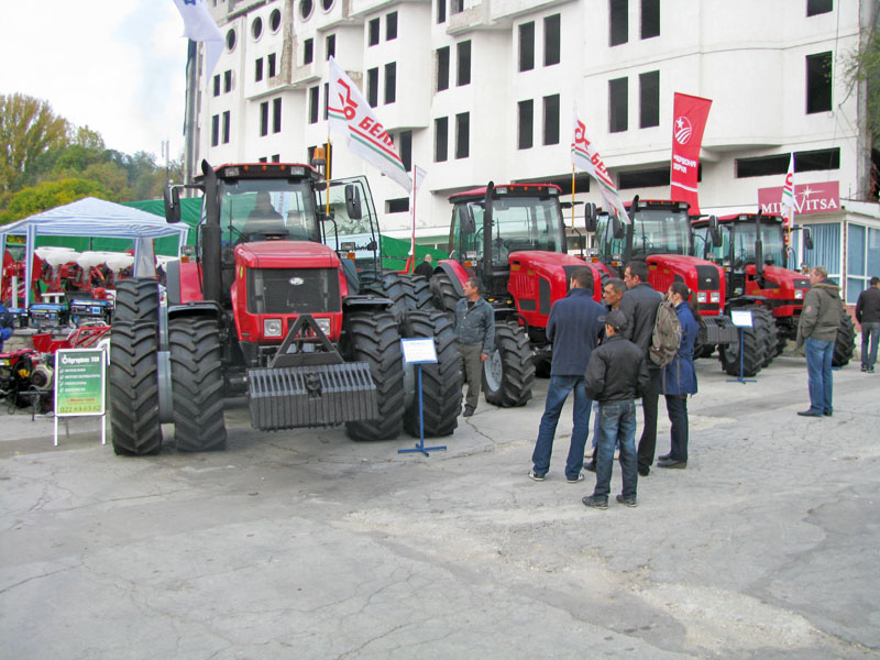 Минский тракторный завод расширяет масштабы продвижения  в 2016 году