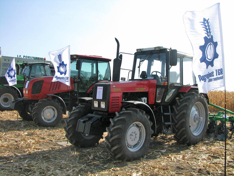 MTZ 20.22 şi MTZ 12.21.2 la Festivalul porumbului