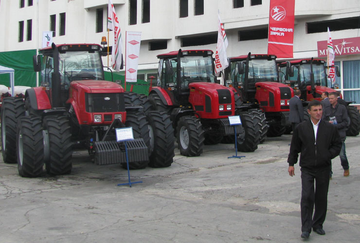 Tractor Belarus-3022 